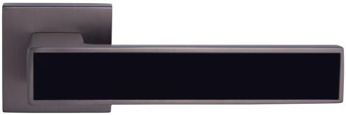 Ручки Gavroche Magnium MBN / BLACK в інтер'єрі